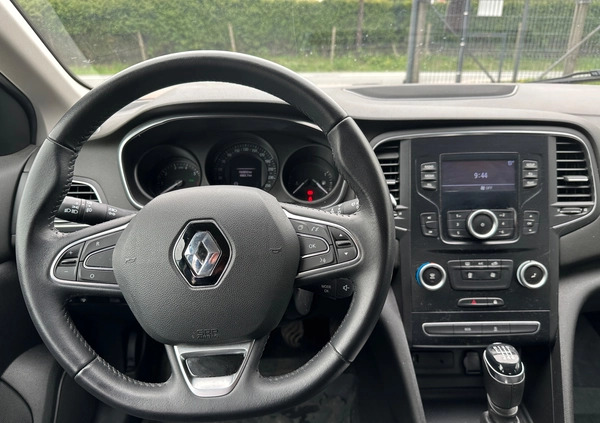Renault Megane cena 53900 przebieg: 103850, rok produkcji 2020 z Garwolin małe 106